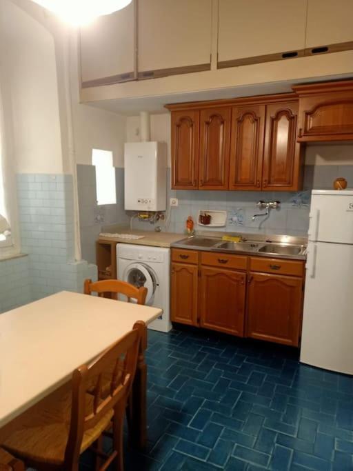 Appartamento Zona Centro Foce Genua Exteriör bild
