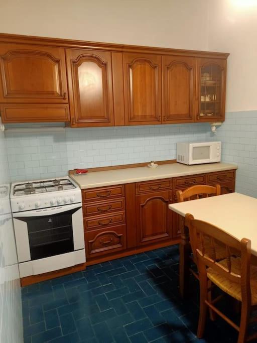 Appartamento Zona Centro Foce Genua Exteriör bild